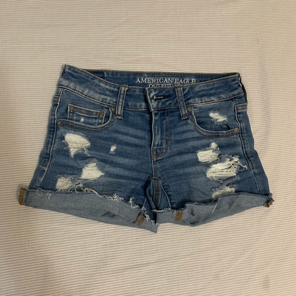 American eagle ripped jean shorts